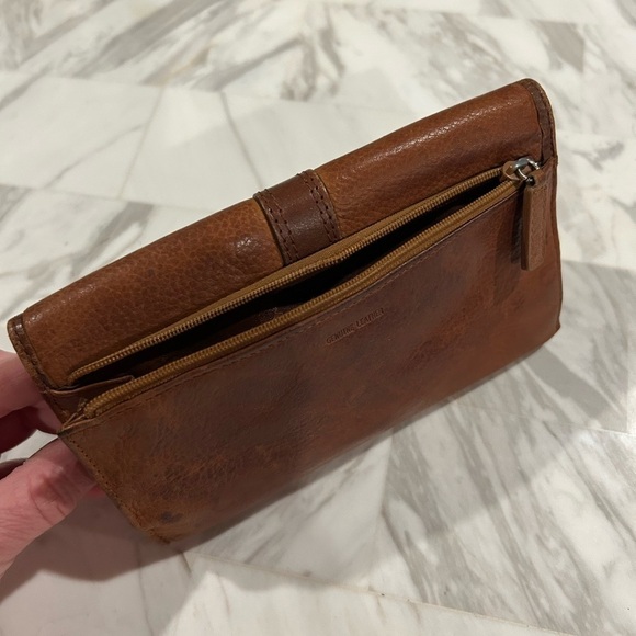 VTG Fossil Wallet Brown Leather Trifold Snap Close Checkbook 4” x 7” - Picture 14 of 15